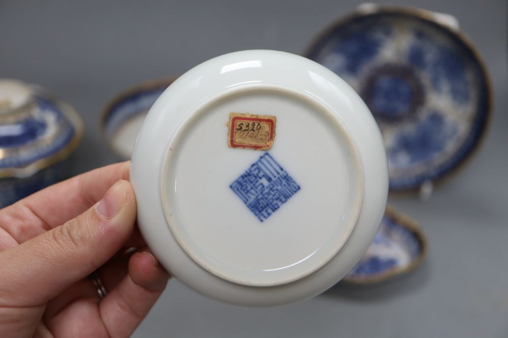 A group of Chinese blue and white teawares (7)